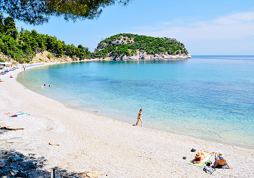 Missa inte Stafilos beach som är den närmsta stranden till Skopelos stad.