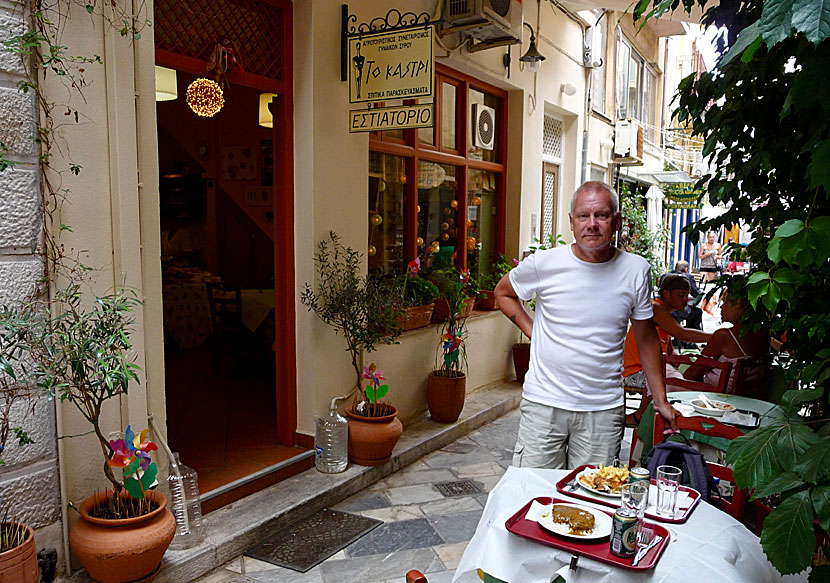 Hämtmat i Ermoupolis på Syros.