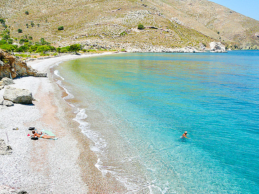 Nudiststranden Lethra beach på Tilos. 