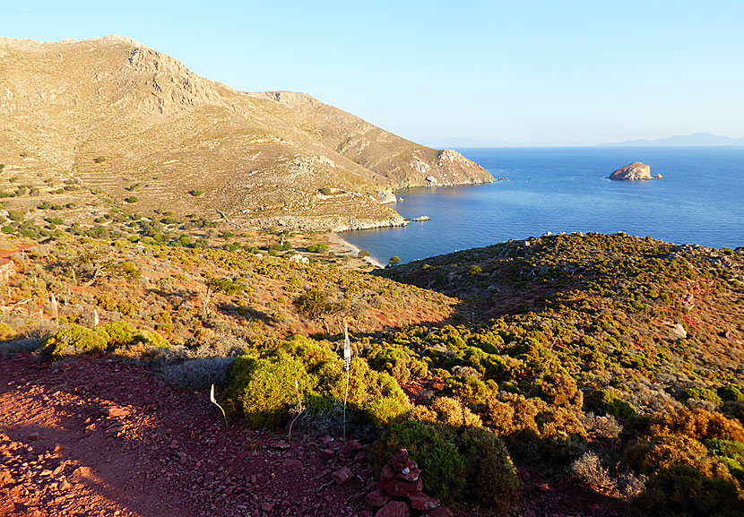 Vandra till Lethra beach på Tilos.