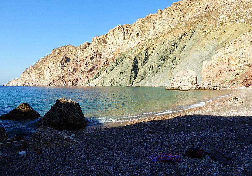 Tholos beach på Tilos passar utmärkt för dig som vill bada och sola naken. 