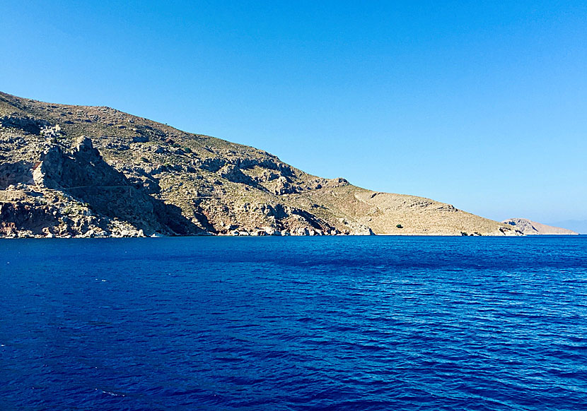 Vandra till Lethra beach på Tilos i Grekland.