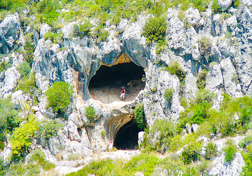 Damianou cave på Zakynthos innehåller stalaktiter och stalagmiter.