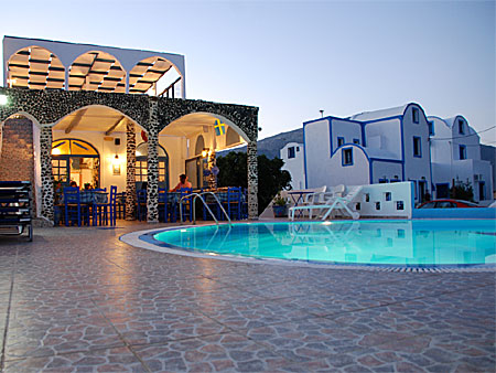 Honeymoon Beach Hotel. Santorini.