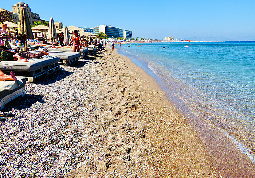 Elli beach i Rhodos stad i Dodekaneserna.