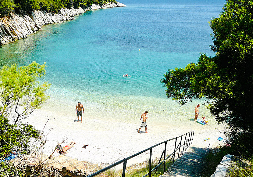 Kioni beach. Ithaka. Kreiika.