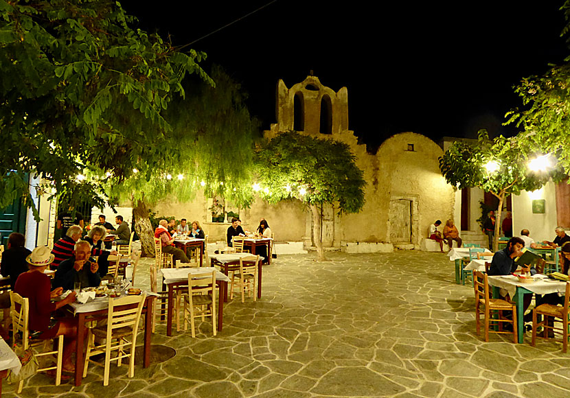 Bra grekiska tavernor, restauranger och barer i Chora på ön Folegandros.