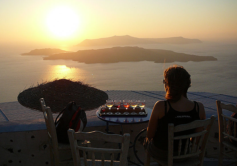 Solnedgången sett från Santo Wines på Santorini.  Thirasia.