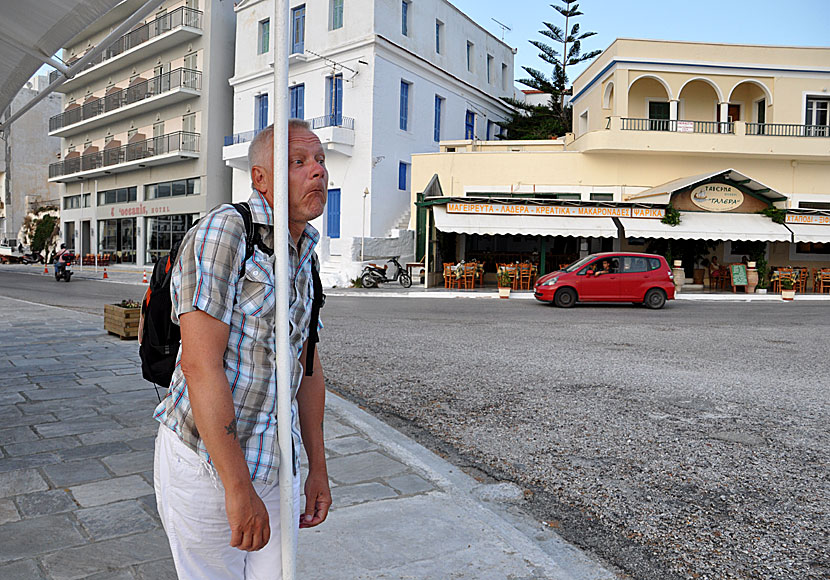 Var finns bra restauranger i Tinos stad?