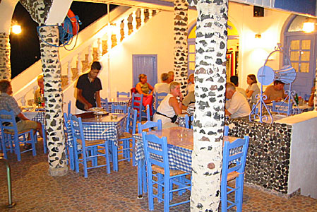 Honeymoon Beach Hotel. Santorini.