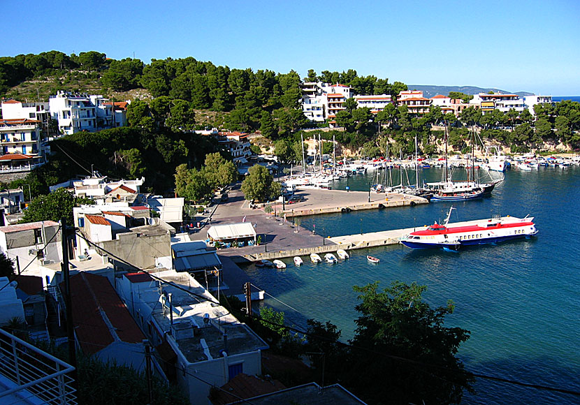 Alonissos är en av Skyros grannöar.