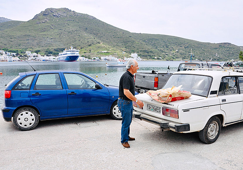 Äta lamm på Amorgos i påsk. 