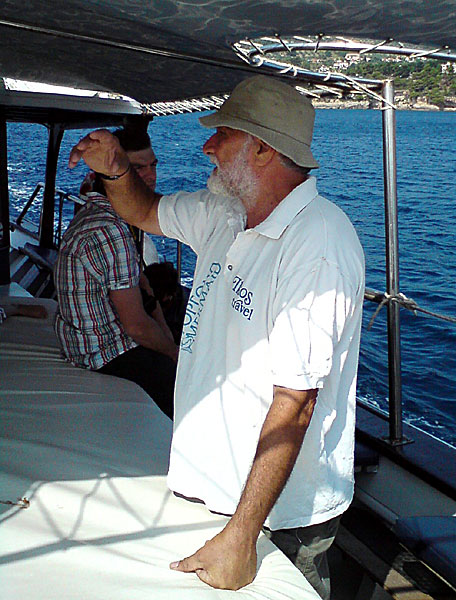 Captain Pakis på utflyktsbåten Gorgona. Alonissos.