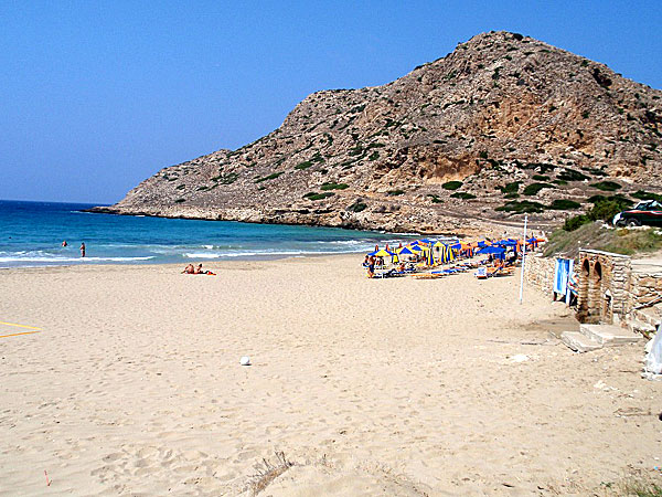 Stranden Agios Nikolaos vid Arkassa.
