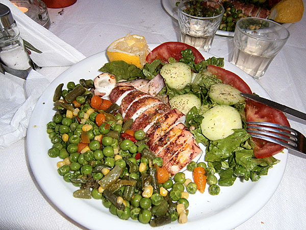 Grillad kalamari p&aring; Metaxi Mas.