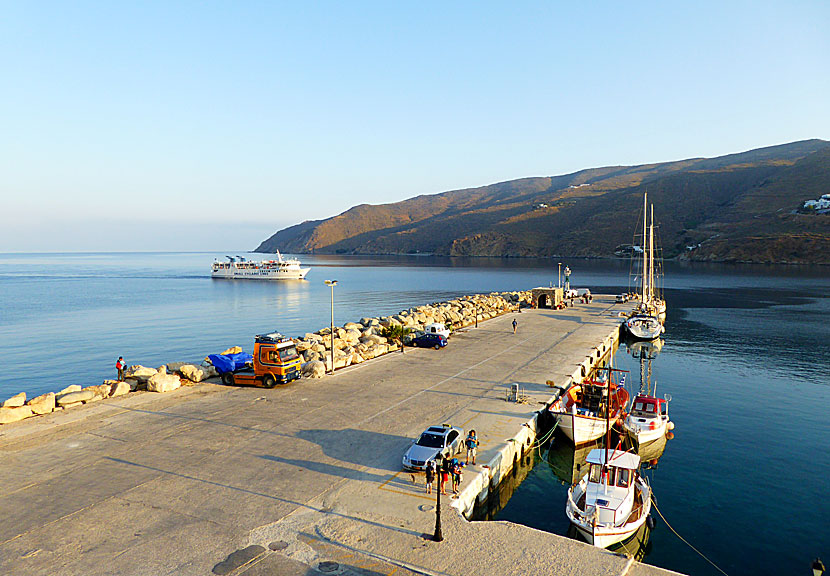 Express Skopelitis trafikera alla öar i Småkykladerna, som Katapola och Egiali på Amorgos.